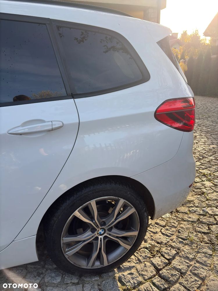 BMW Seria 2 218i - 4
