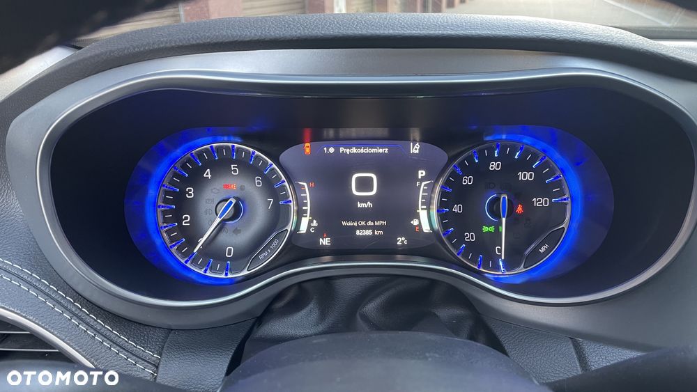 Chrysler Pacifica - 31