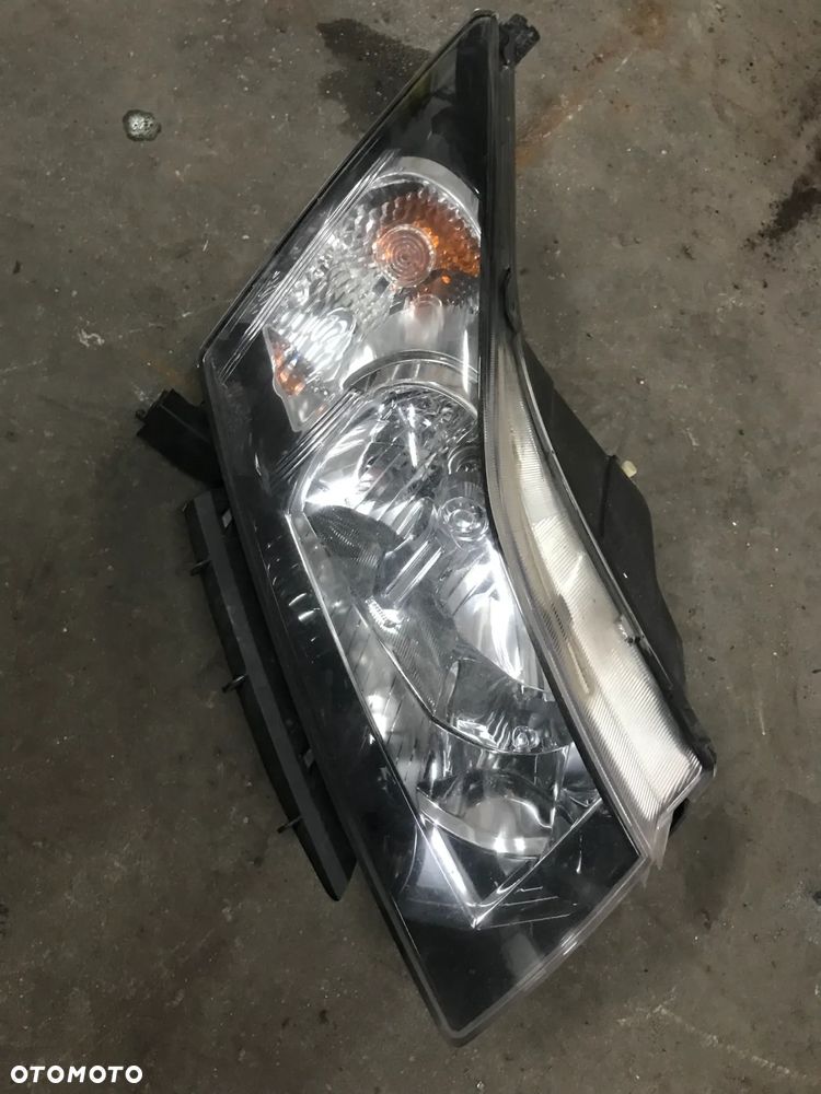 CHEVROLET CRUZE LAMPA PRZEDNIA PRAWA EUROPA