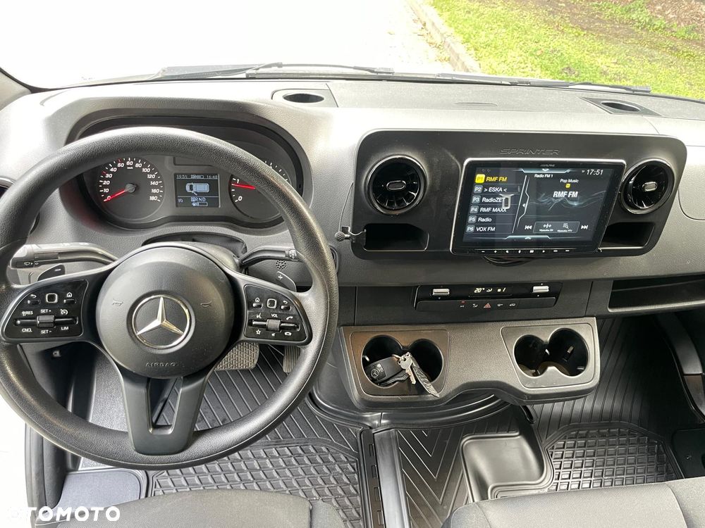 Mercedes-Benz sprinter - 8