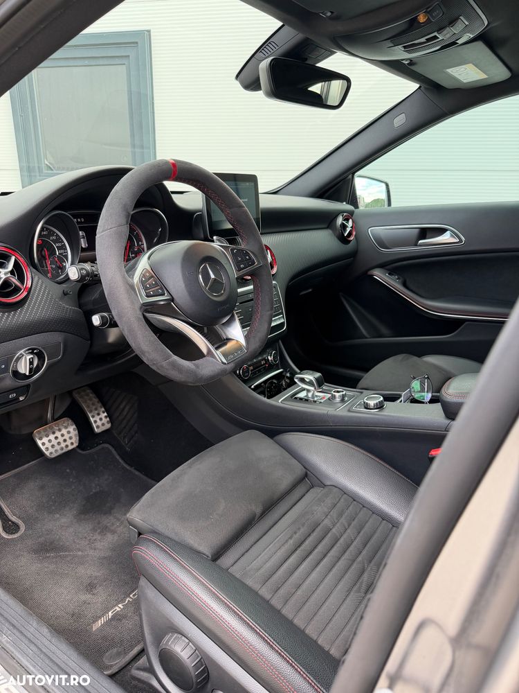 Mercedes-Benz A 45 AMG - 10