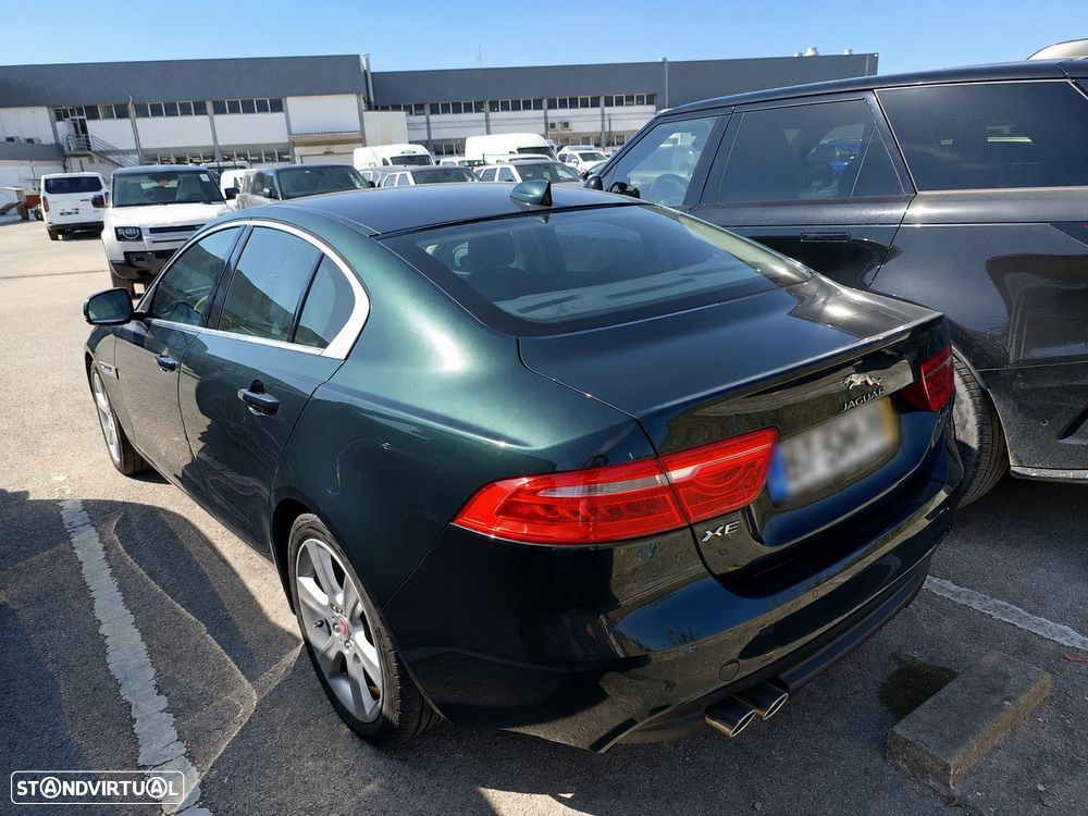 Jaguar XE - 5