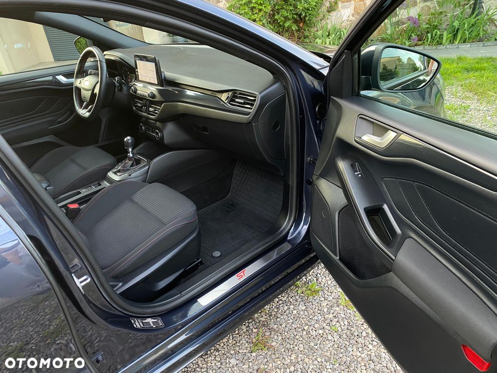 Ford Focus 1.0 EcoBoost ST-Line Business - 16