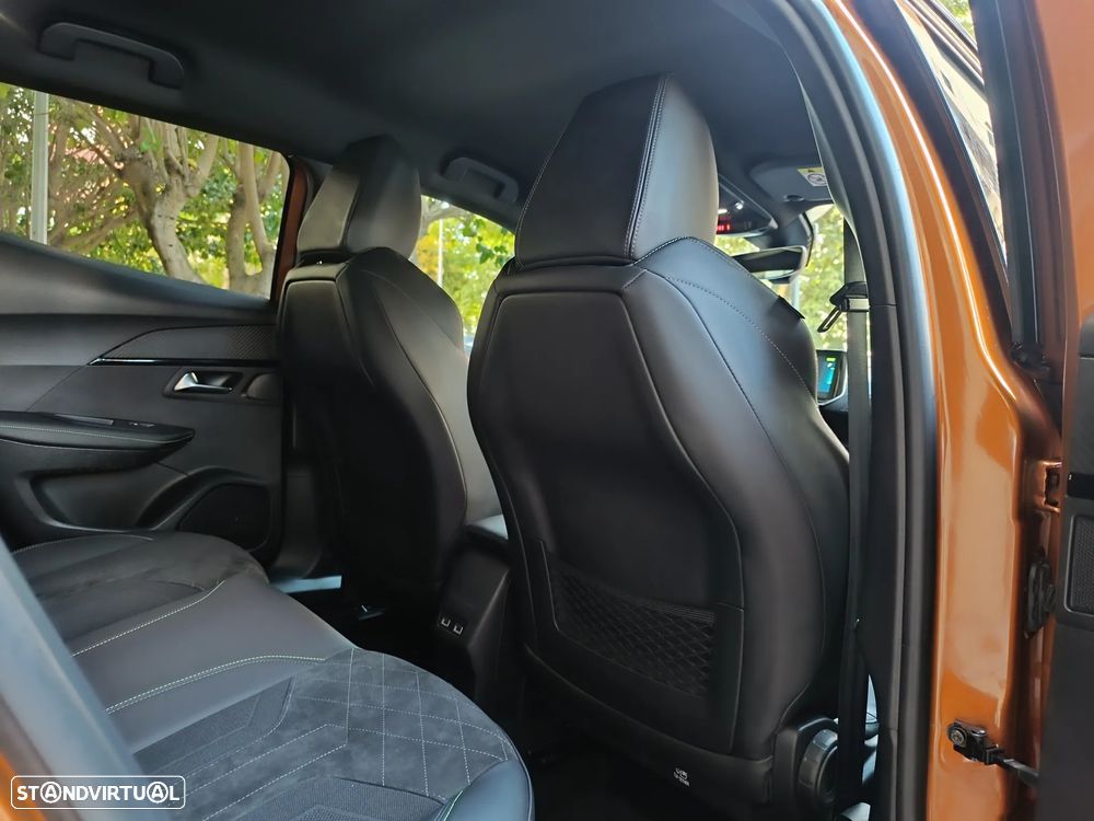 Peugeot e-2008 GT Pack - 37