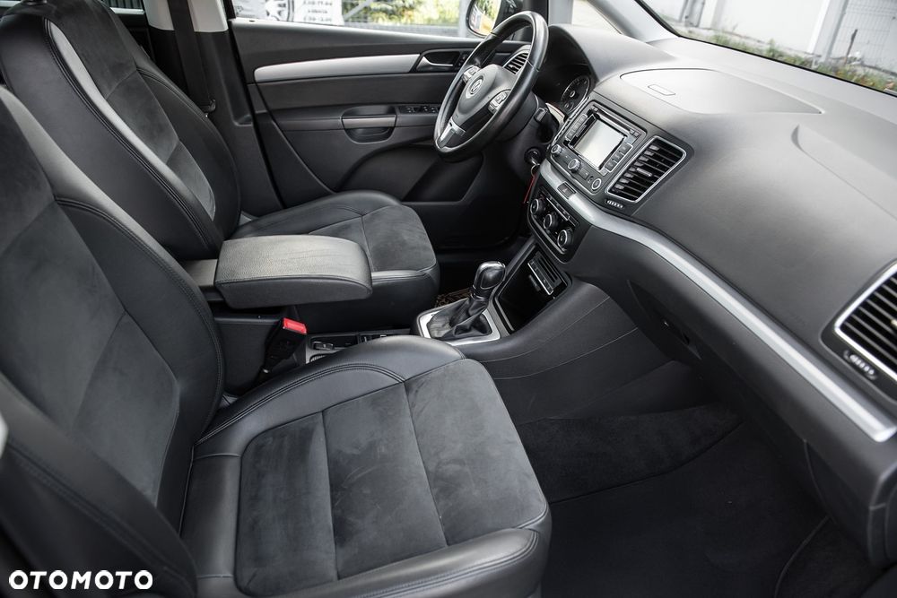 Volkswagen Sharan 2.0 TDI DSG BlueMotion Technology Highline - 30