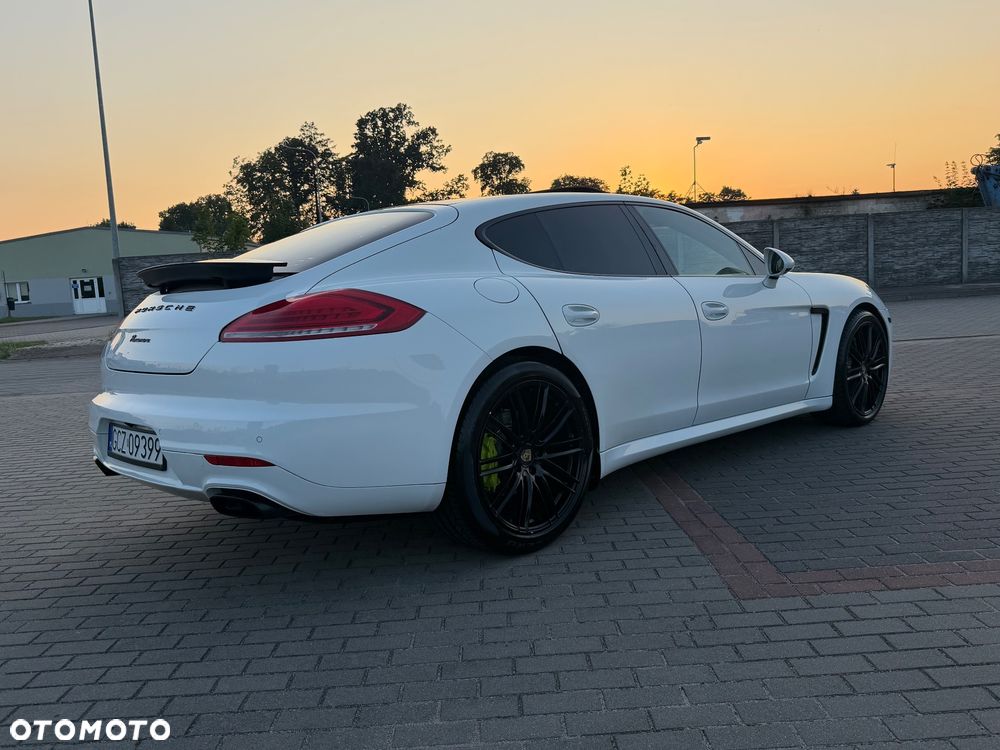 Porsche Panamera 4 Edition - 8
