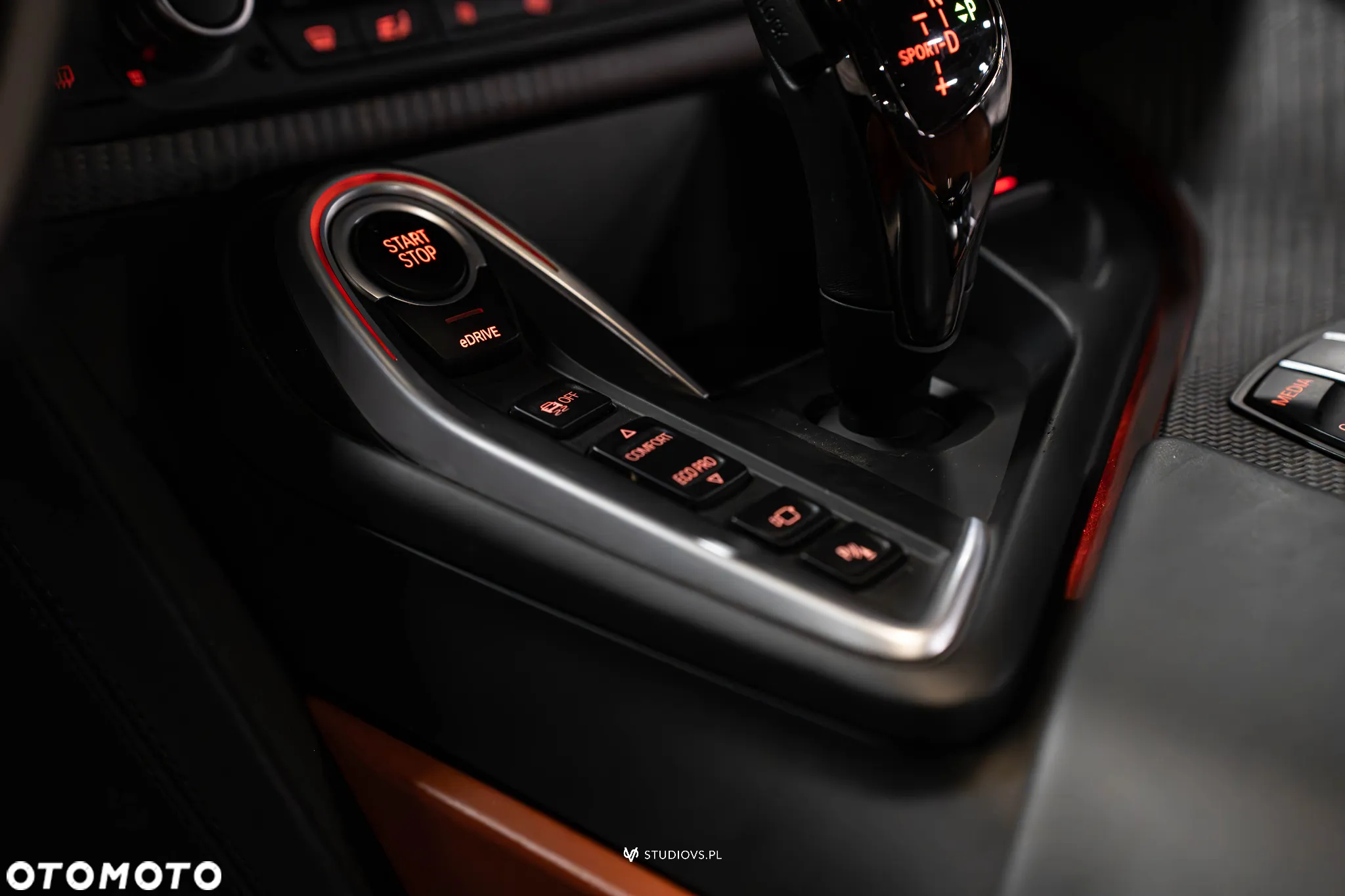 BMW i8 Coupe - 19