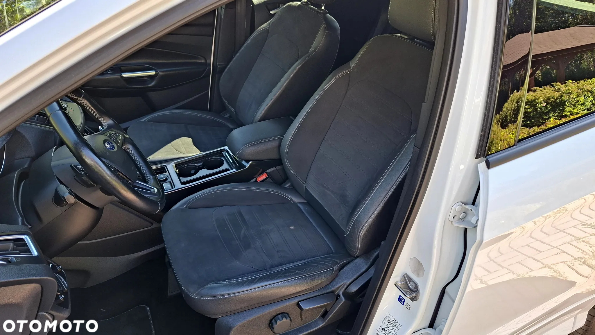 Ford Kuga 2.0 TDCi 4x4 ST-Line - 25