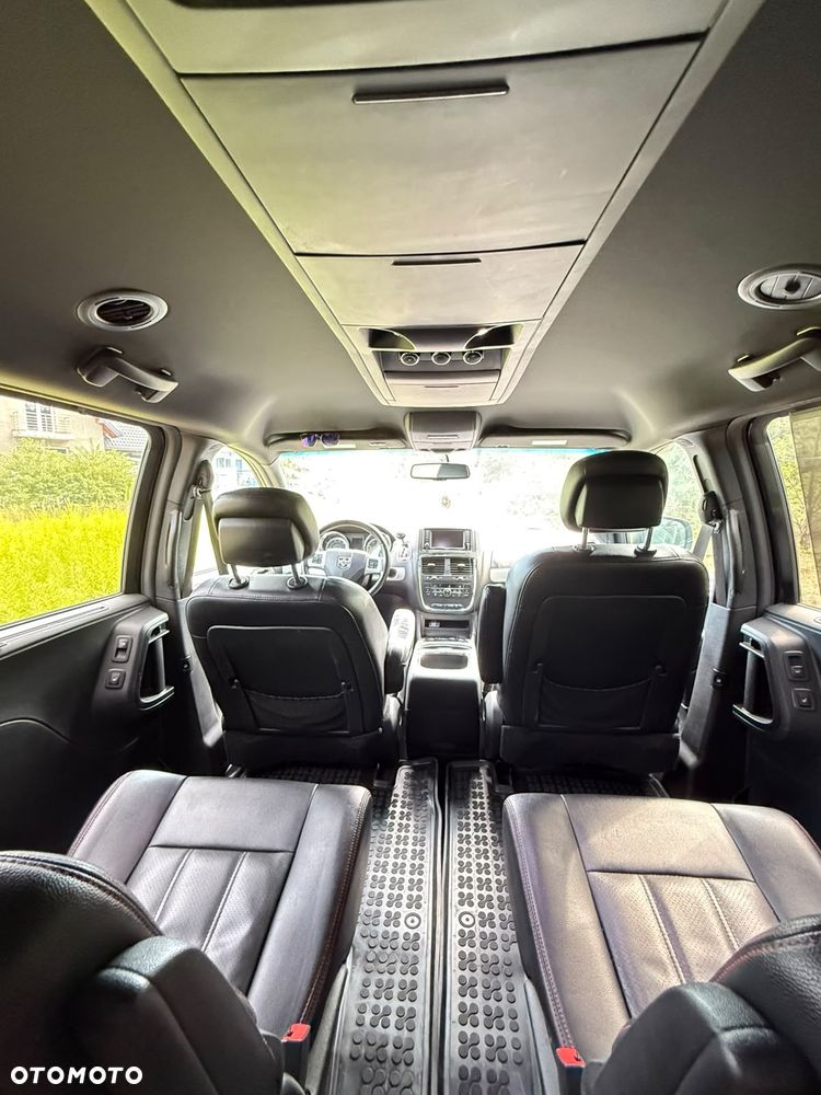 Dodge Grand Caravan 3.6 R/T - 16