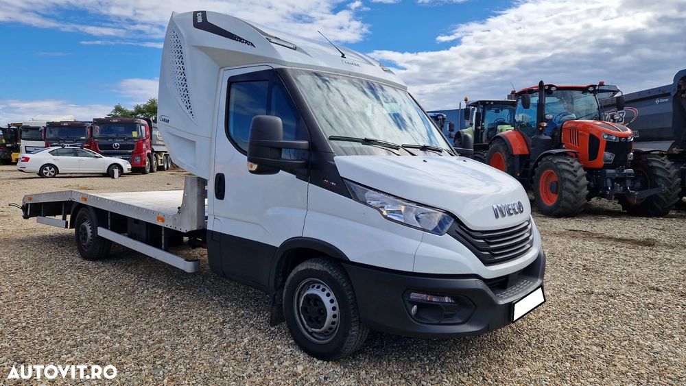 Iveco DAILY 35S18 3.0D 175CP  PLATFORMA TRANSPORT AUTO , CABINA DE DORMIT - 2