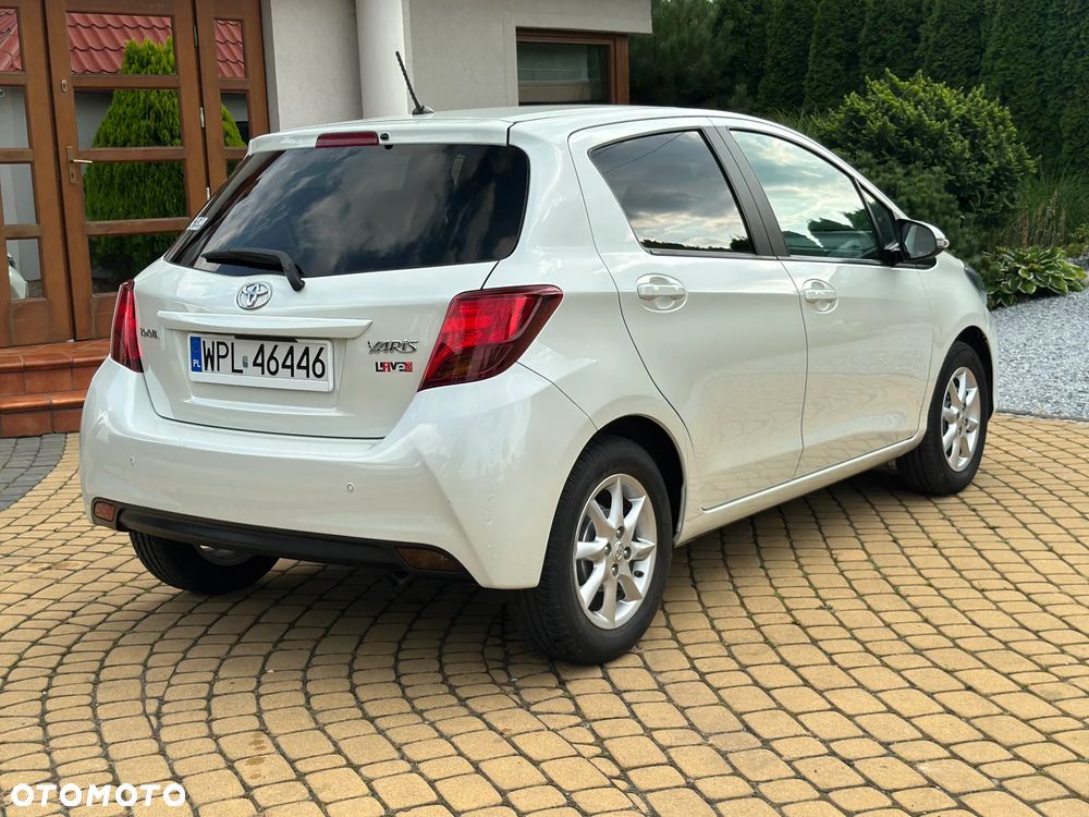 Toyota Yaris - 12