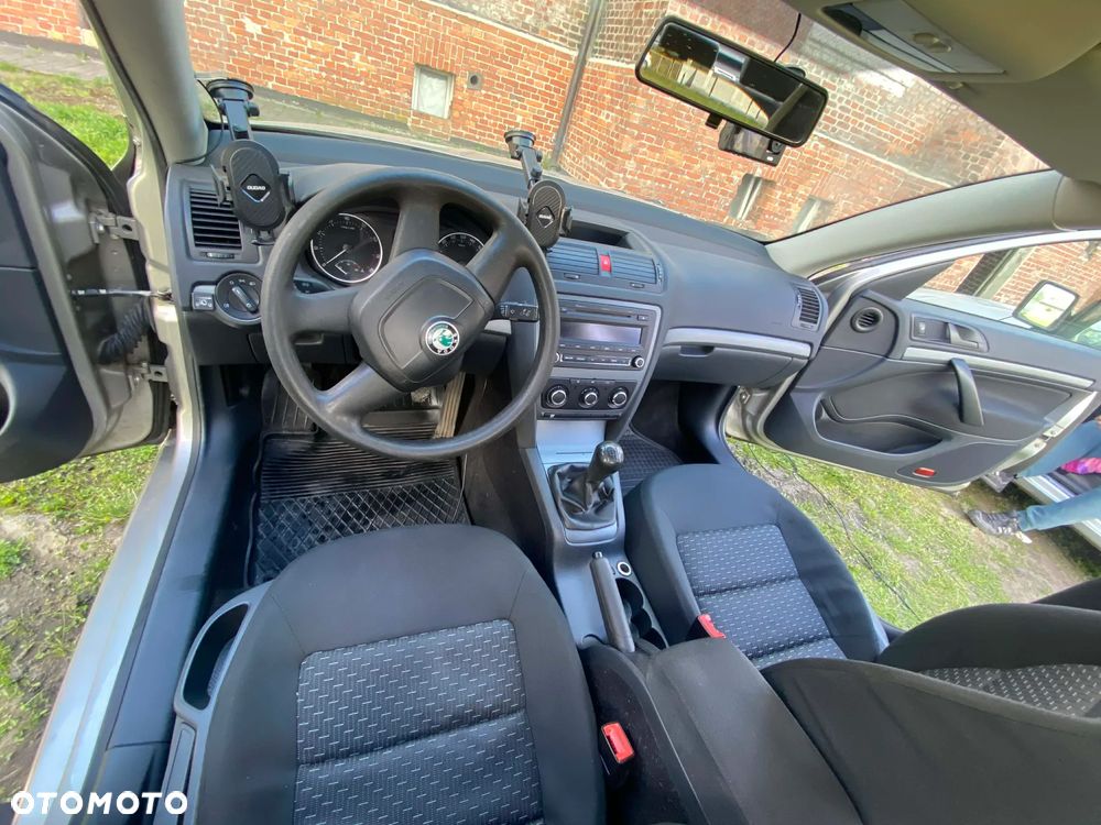Skoda Octavia 1.6 Tour - 2