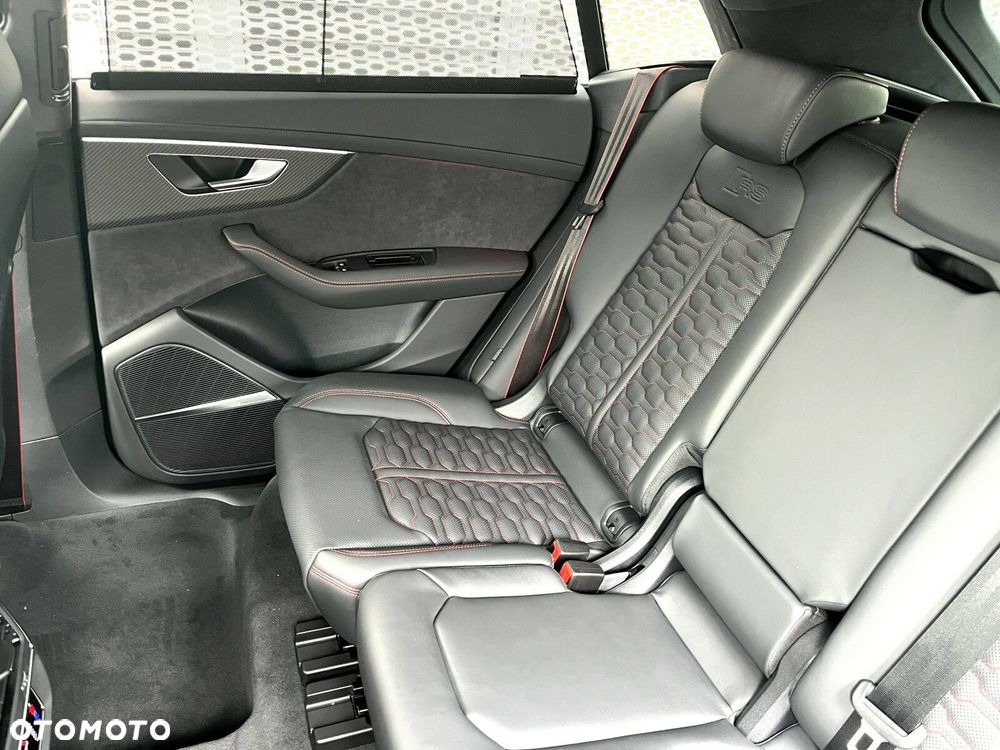 Audi RS Q8 - 19