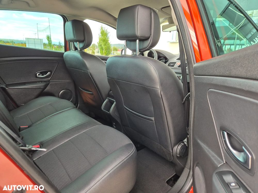 Renault Megane TCe 130 BOSE Edition - 12