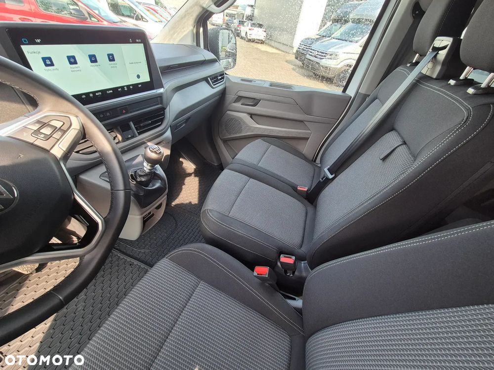Volkswagen Caravelle - 11