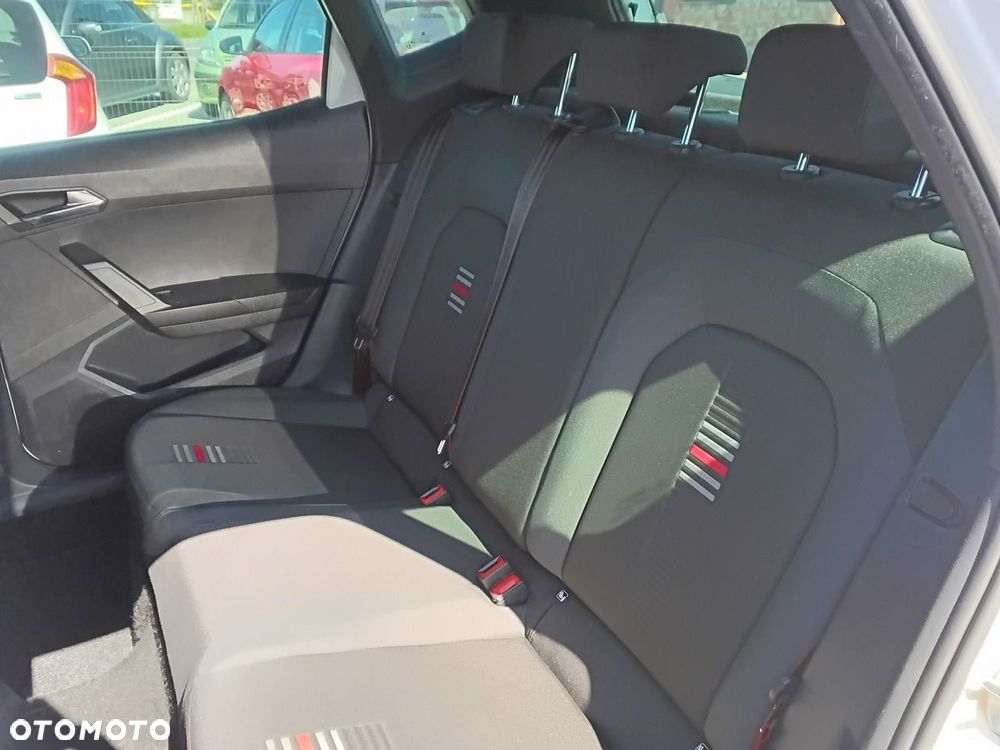 Seat Arona - 13