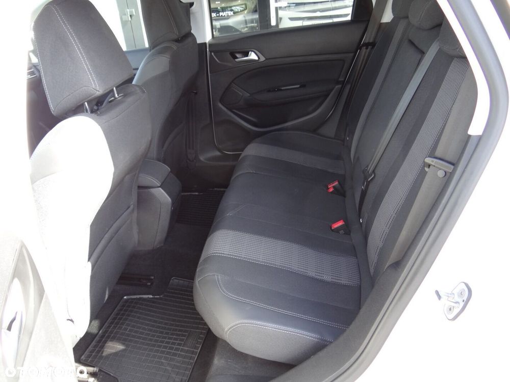 Peugeot 308 - 16