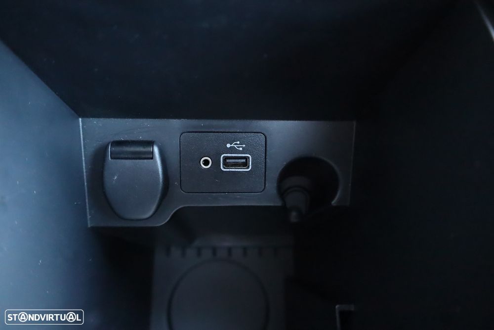 Nissan Qashqai 1.5 dCi N-Connecta J18 - 20