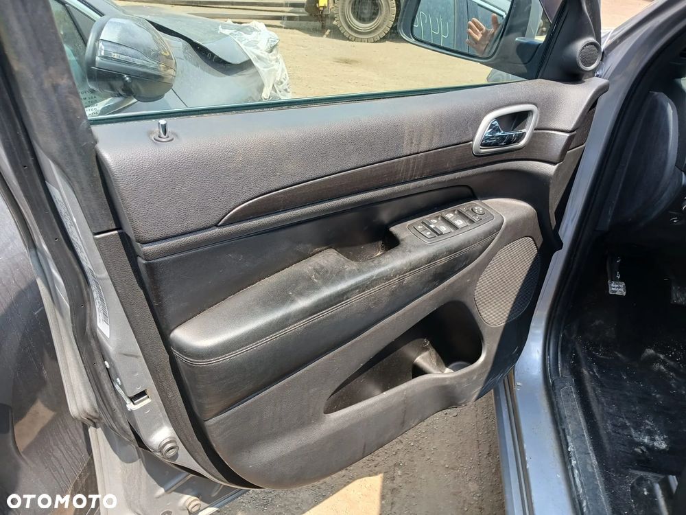Jeep Grand Cherokee 3.6 V6 Laredo - 11