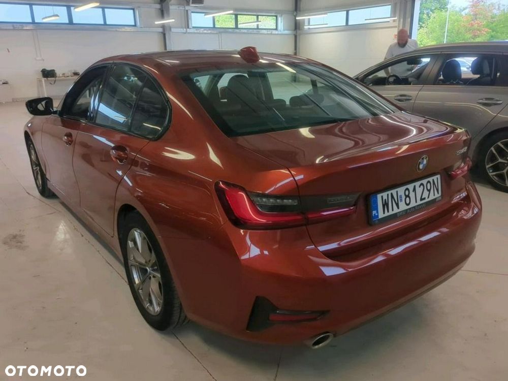 BMW Seria 3 318i Sport Line - 3