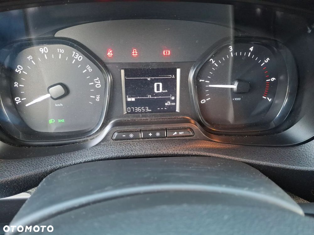 Peugeot Expert  2023r  1.5 HDI  120 KM  Salon PL - 22