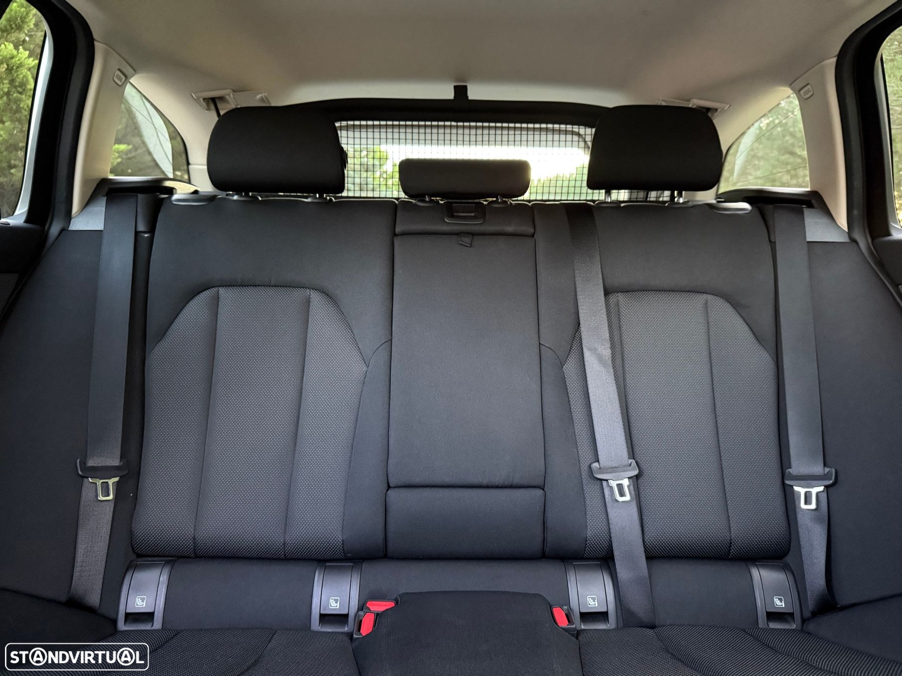 BMW 320 e Touring Corporate Edition Auto - 32