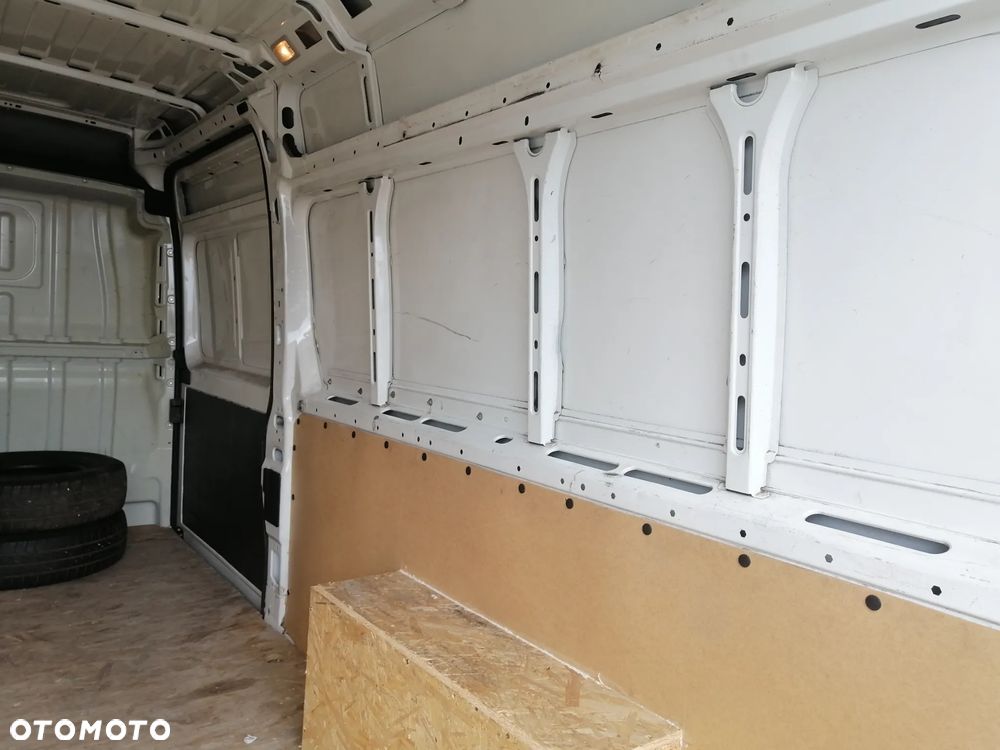 Peugeot BOXER - 12