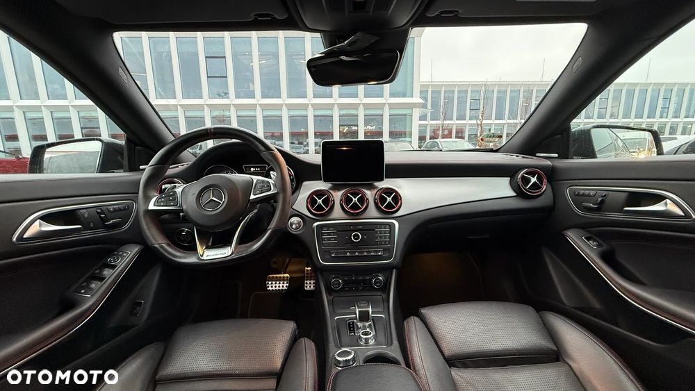 Mercedes-Benz CLA AMG 45 4Matic 7G-DCT - 12