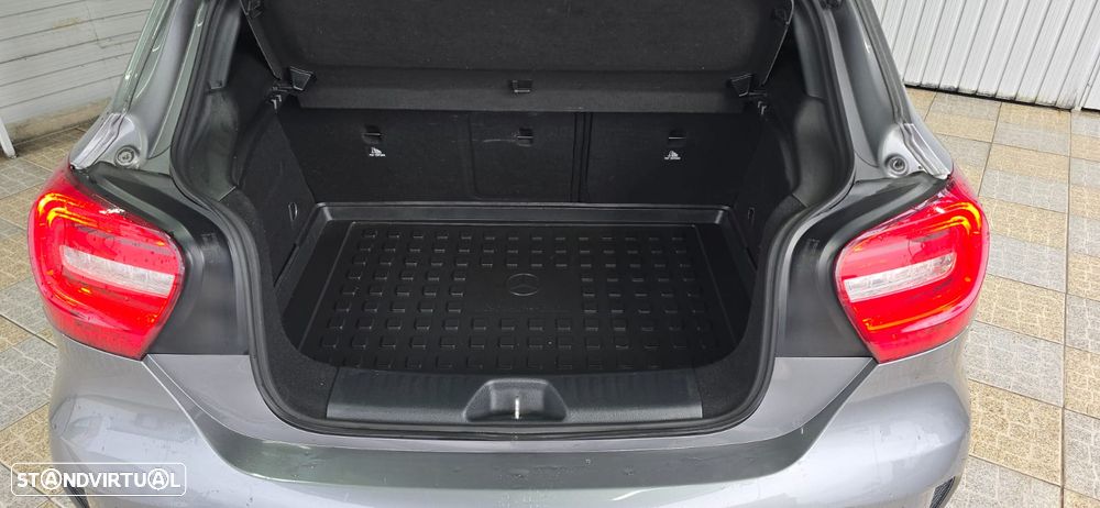 Mercedes-Benz A 180 d 7G-DCT AMG Line - 16