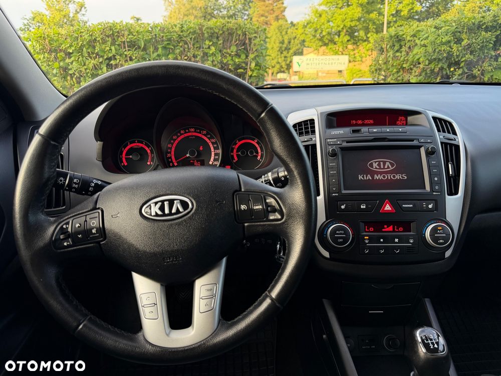 Kia ProCeed 1.4 CVVT Dream-Team Edition - 16