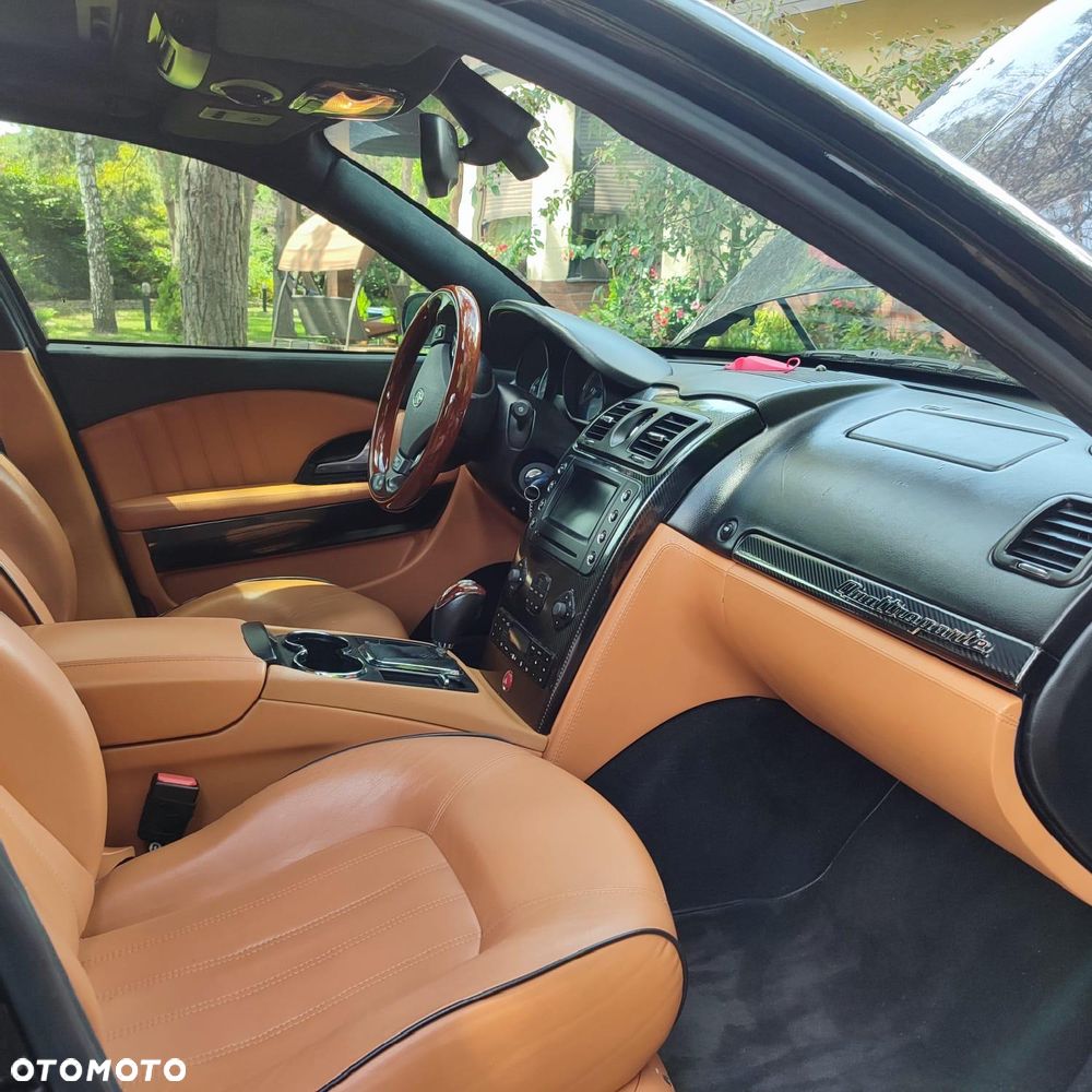 Maserati Quattroporte - 26