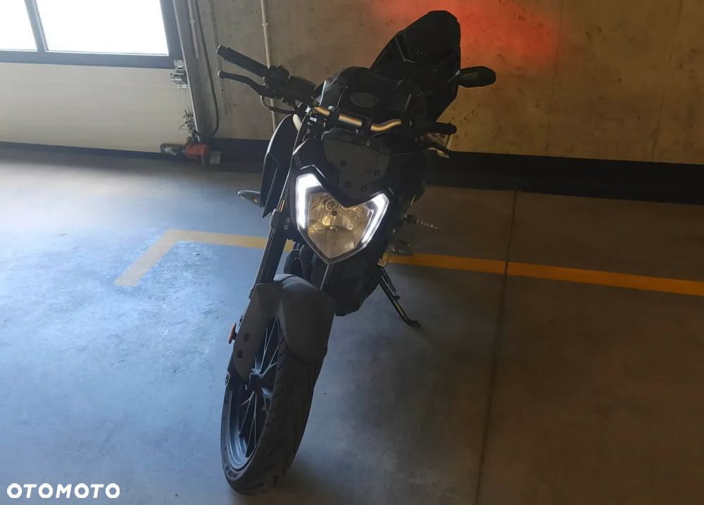 Yamaha MT - 5