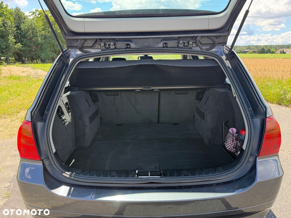 BMW Seria 3 320d - 8
