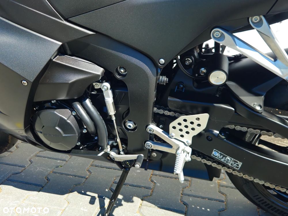 Honda CBR - 28