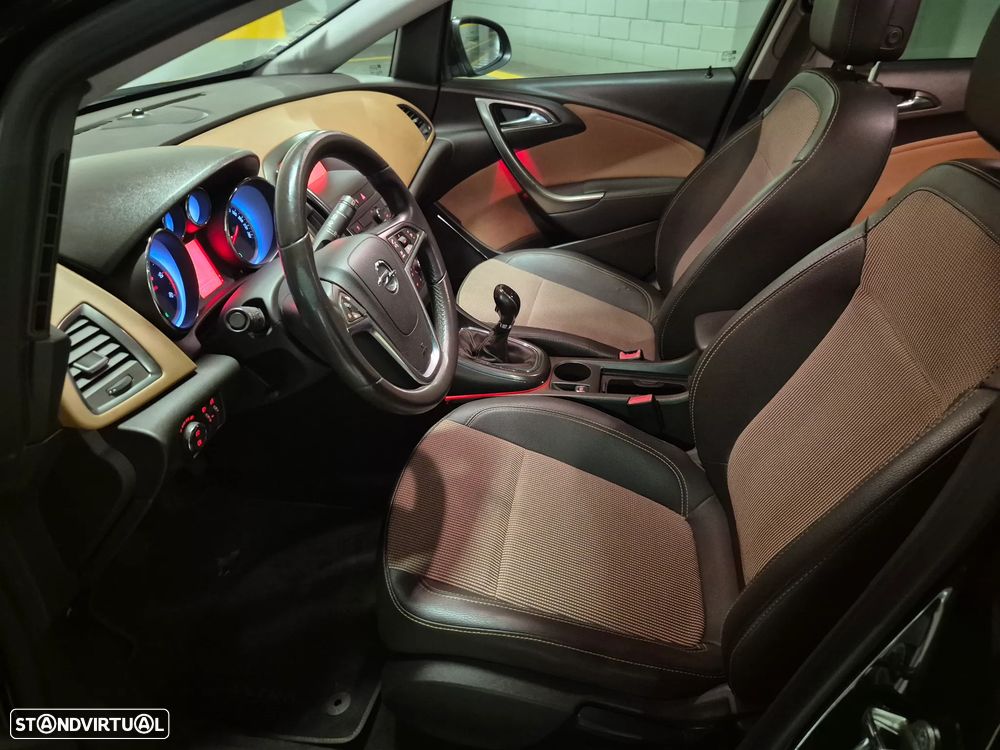 Opel Astra Sports Tourer 1.7 CDTi Cosmo - 22