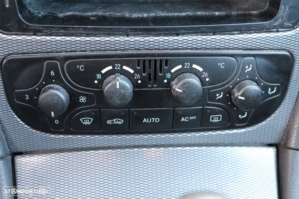 Mercedes-Benz CLK 200 Avantgarde - 21