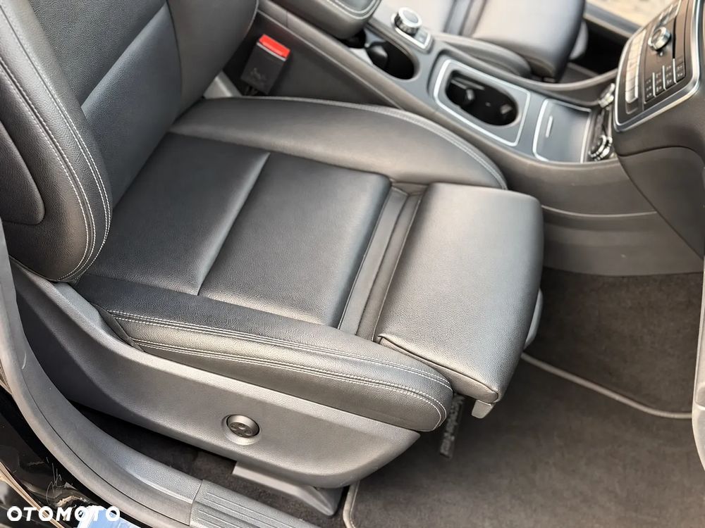 Mercedes-Benz CLA 250 4-Matic - 13