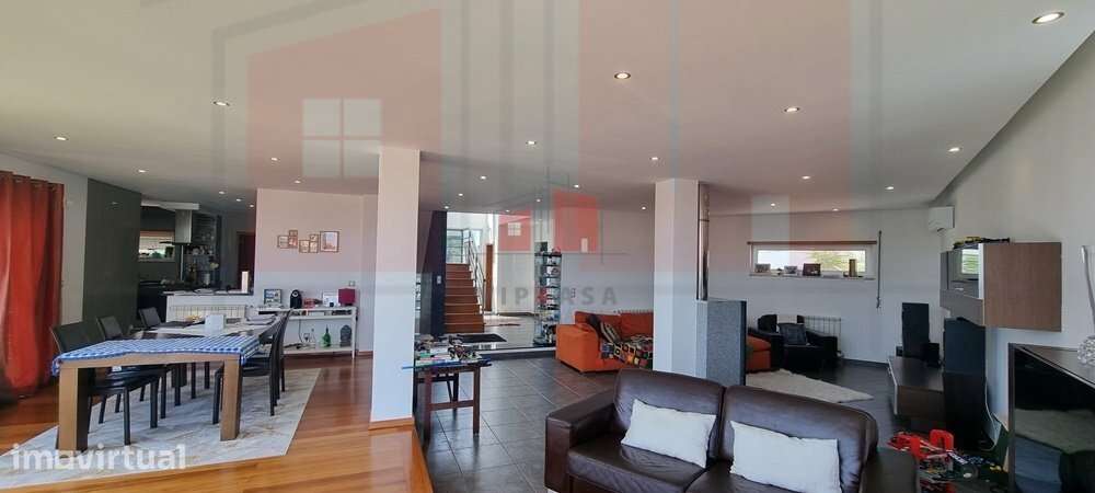 Moradia Contemporânea T5 - Grande imagem: 5/26