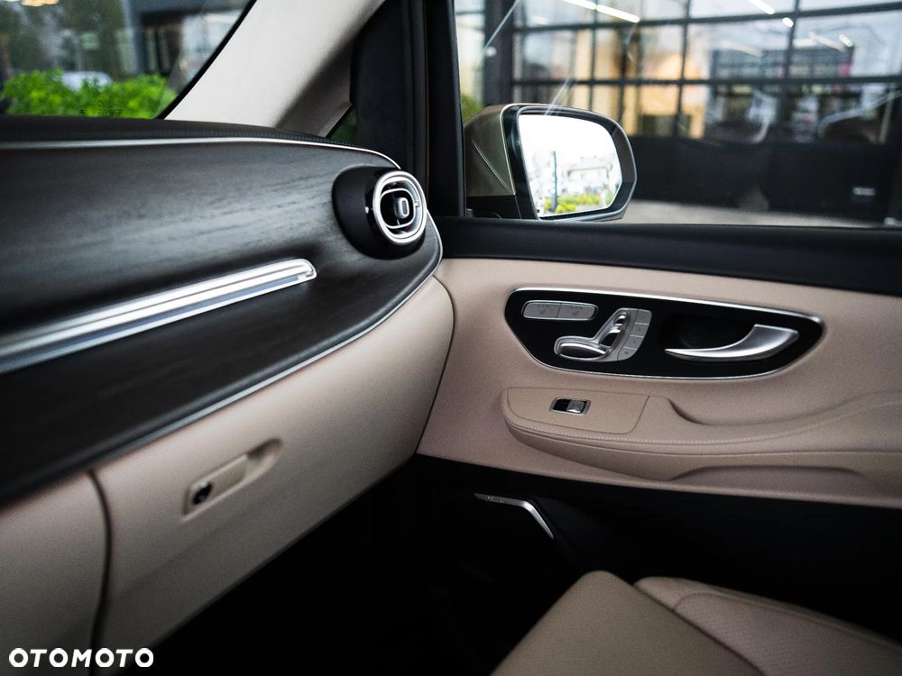 Mercedes-Benz Klasa V 300 d 4-Matic Exclusive 9G-Tronic (d³ugi) - 19