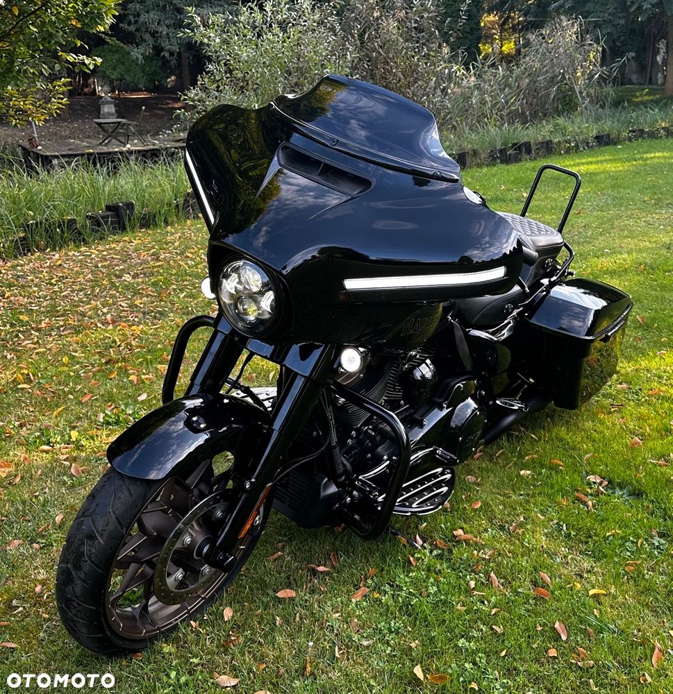 Harley-Davidson Touring Street Glide - 12