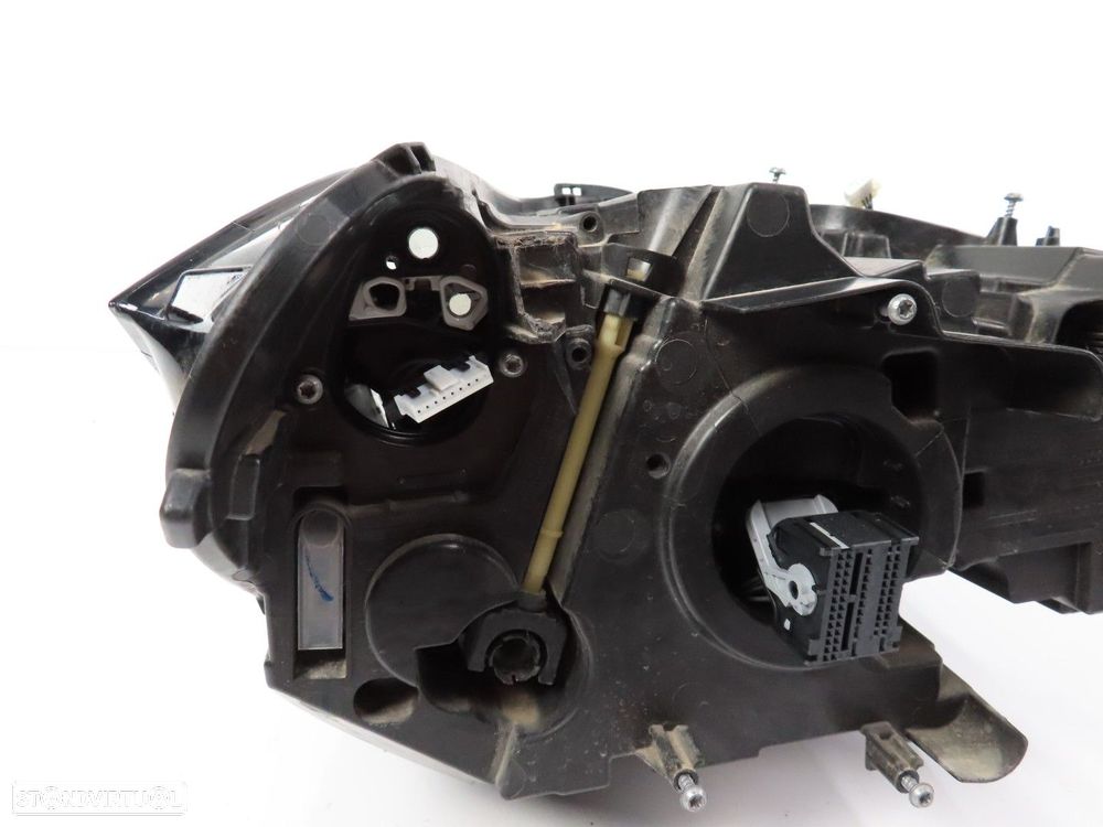 Farol LED LCI Esquerdo Usado / Original BMW X1 (F48) 63115A01171 / 9477811 - 6