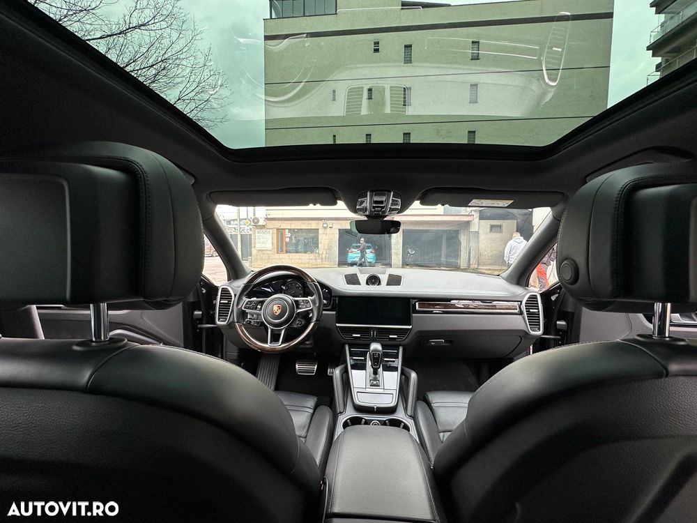 Porsche Cayenne S - 16