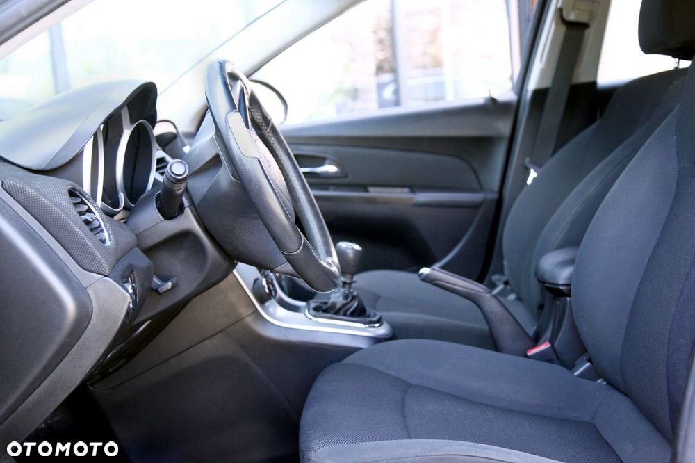 Chevrolet Cruze 1.6 LT+ - 14