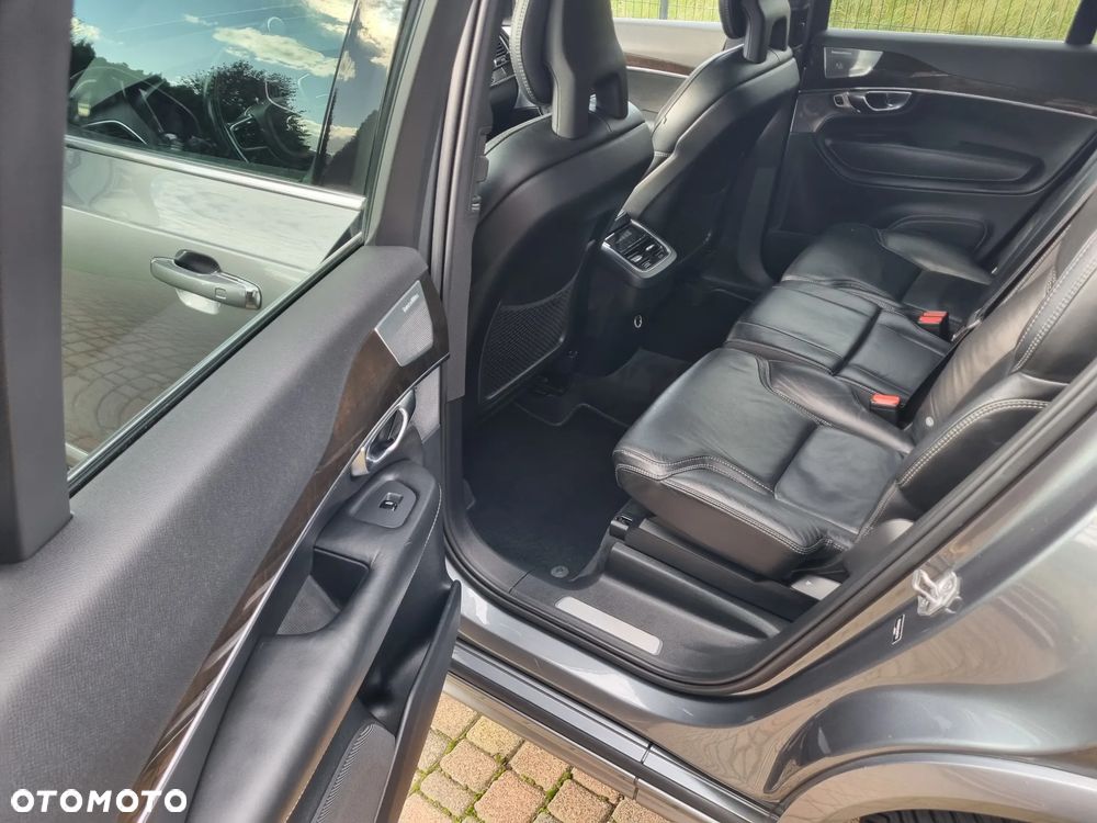 Volvo XC 90 - 28