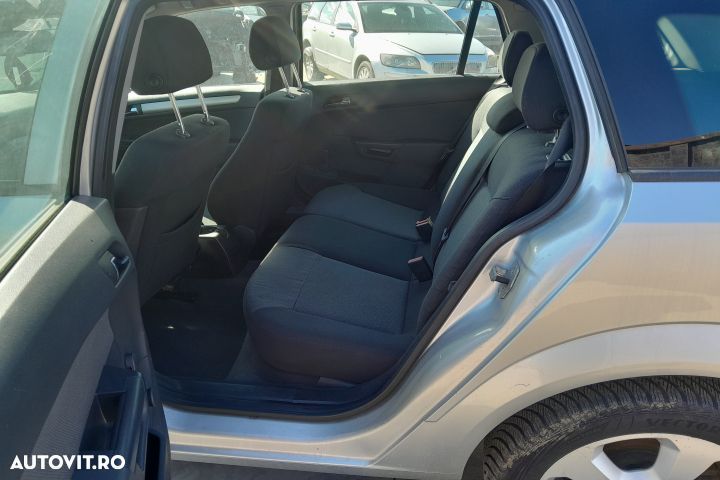 Dezmembrez Opel Astra H [facelift] [2005 - 2015] wagon 1.7 CDTI MT (1 - 6