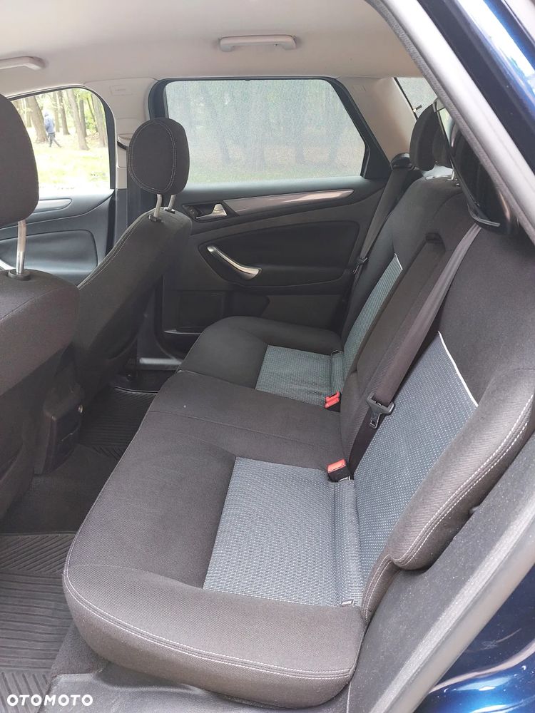 Ford Mondeo SW - 17