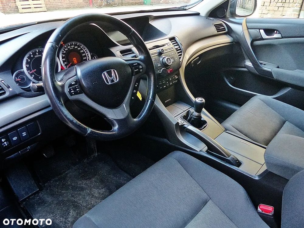 Honda Accord 2.0 Executive - 18