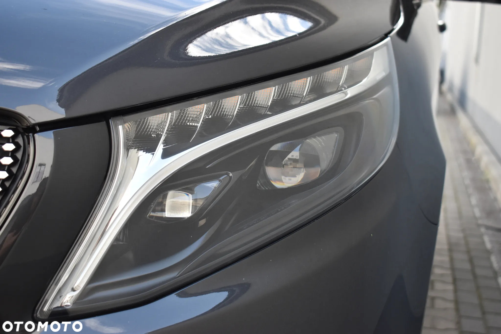 Mercedes-Benz Klasa V 300 d extralang 4Matic 9G-TRONIC Exclusive - 9