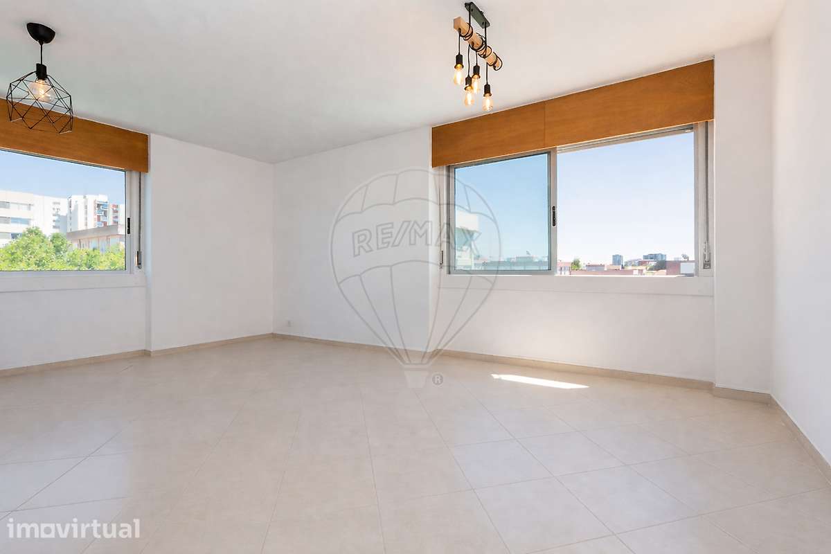 Apartamento T2 para arrendamento - Grande imagem: 2/27