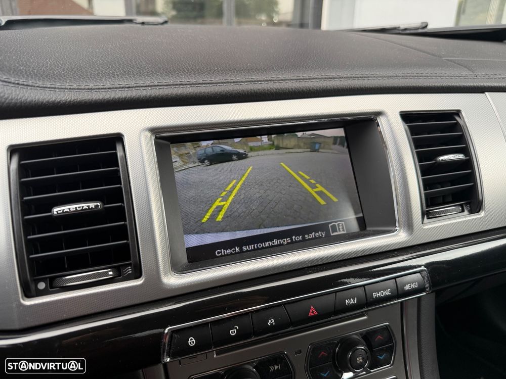 Jaguar XF 2.2 - 22